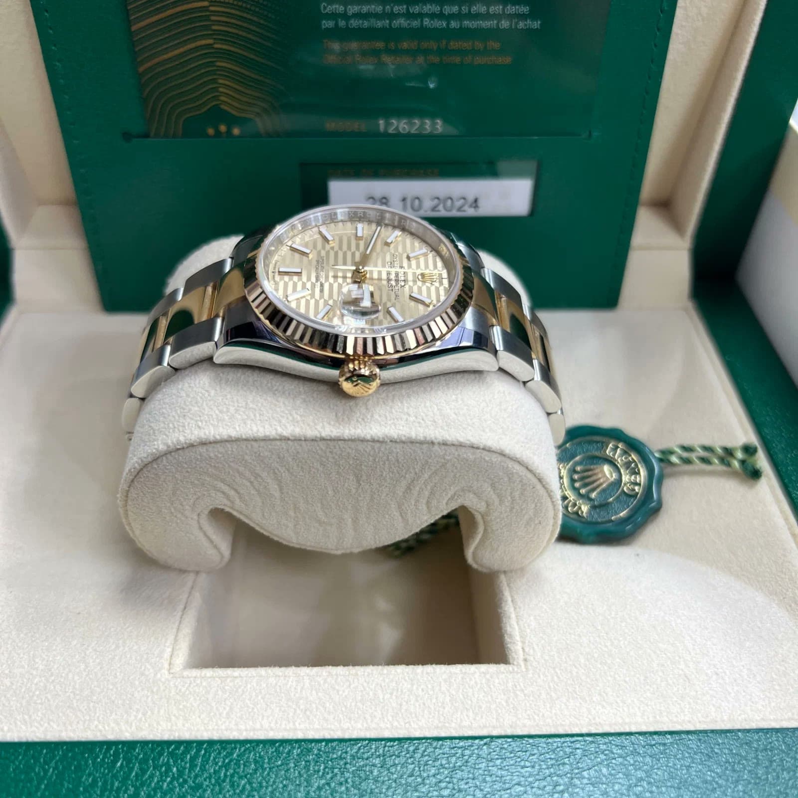 2024 Rolex Datejust 36 Two-Tone Fluted / Fluted-Motif / Oyster 126233-0040 — 36 mm, Steel & Yellow Gold, Champagne dial