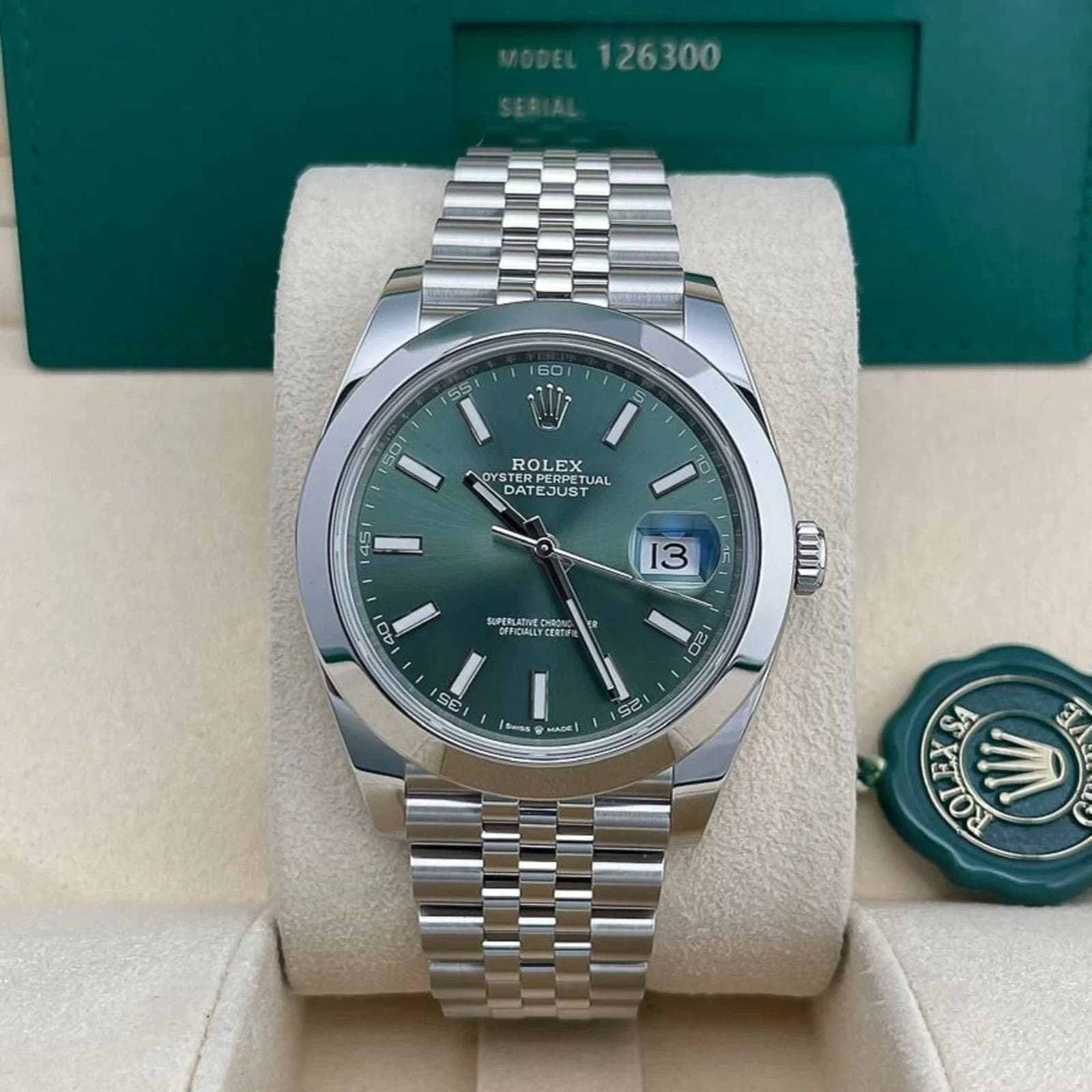 2025 Rolex Datejust 41 Smooth / Mint Green / Jubilee 126300-0020 — 41 mm, Steel, Green dial