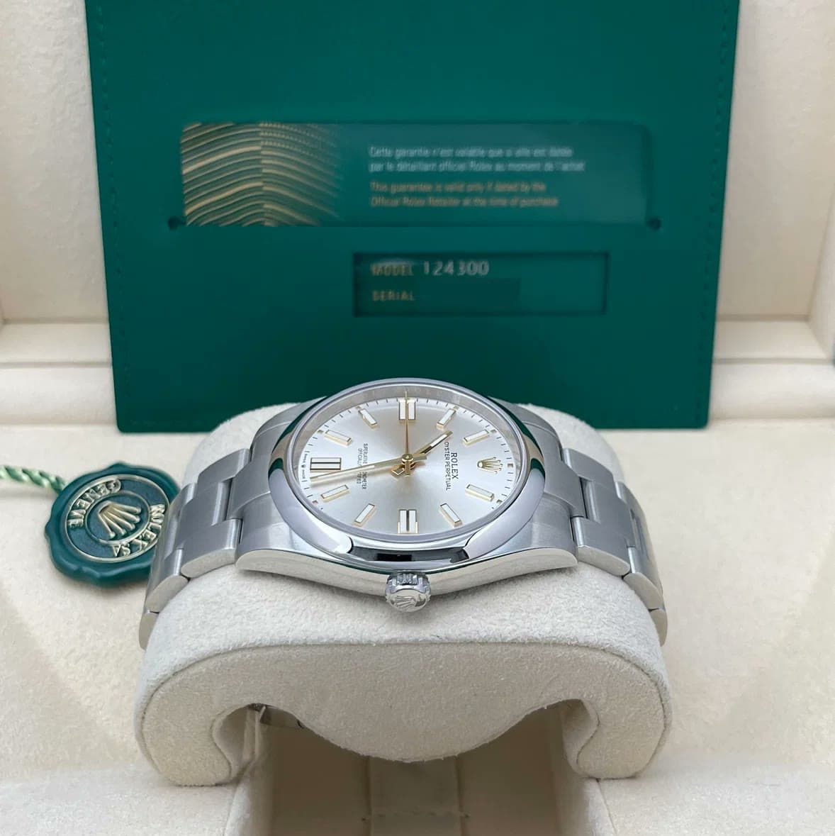 2024 Rolex Oyster Perpetual 41 Silver 124300-0001 — 41 mm, Steel, Silver dial