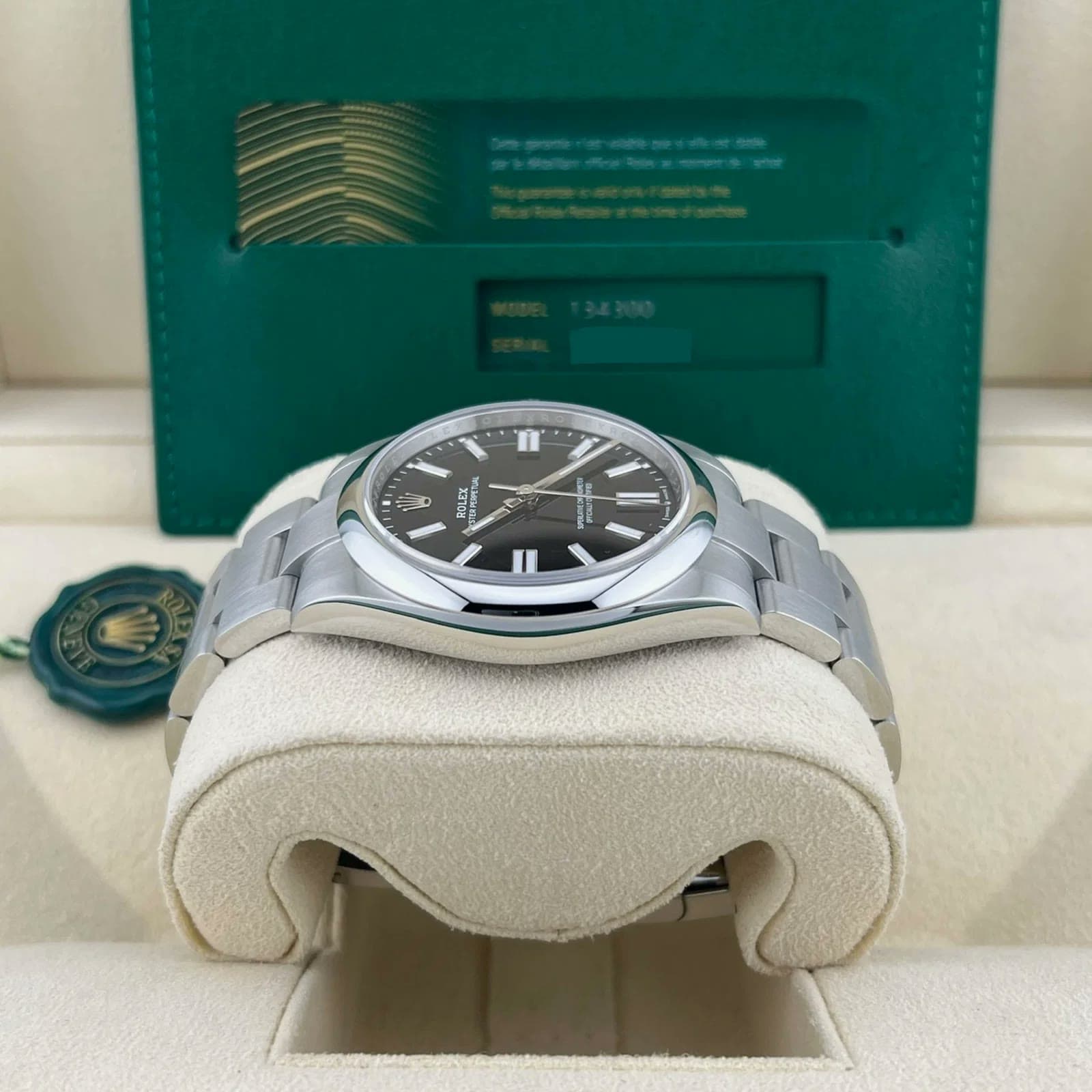 2025 Rolex Oyster Perpetual 41 Steel / Smooth / Black / Oyster 134300-0008 — 41 mm, Steel, Black dial