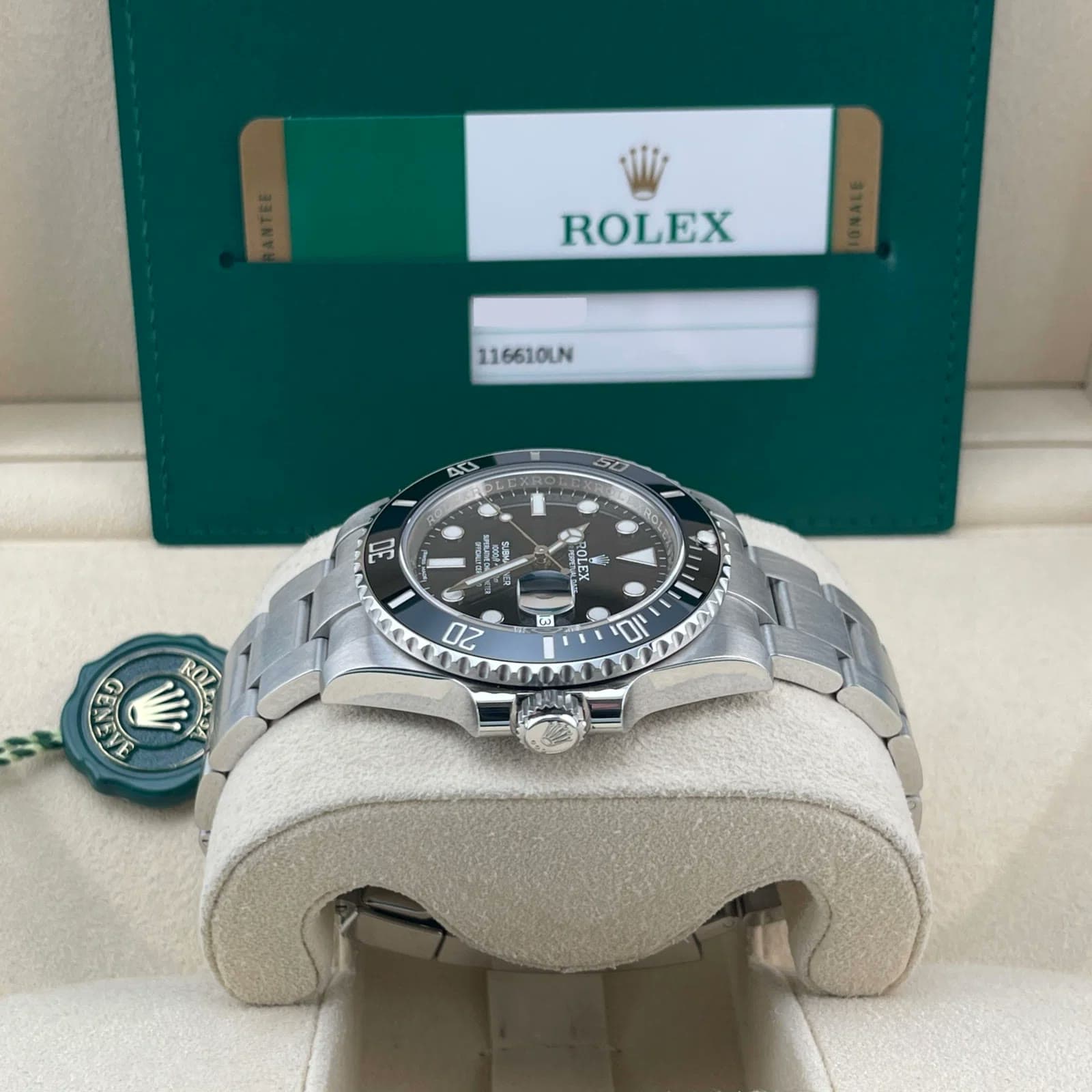 2016 Rolex Submariner Date 116610LN — 40 mm, Steel, Black dial